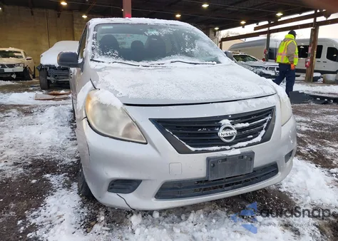 2013 Nissan Versa 1.6 S+ from USA, damaged, VIN 3N1CN7AP6DL826172